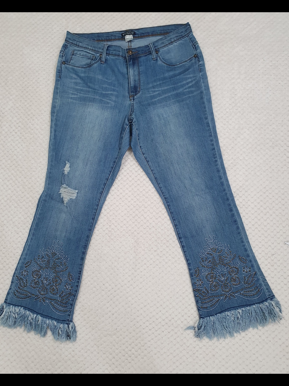 VENUS Embroidered Studded Fray Hem Crop Jeans Blue Denim US 12 Boho